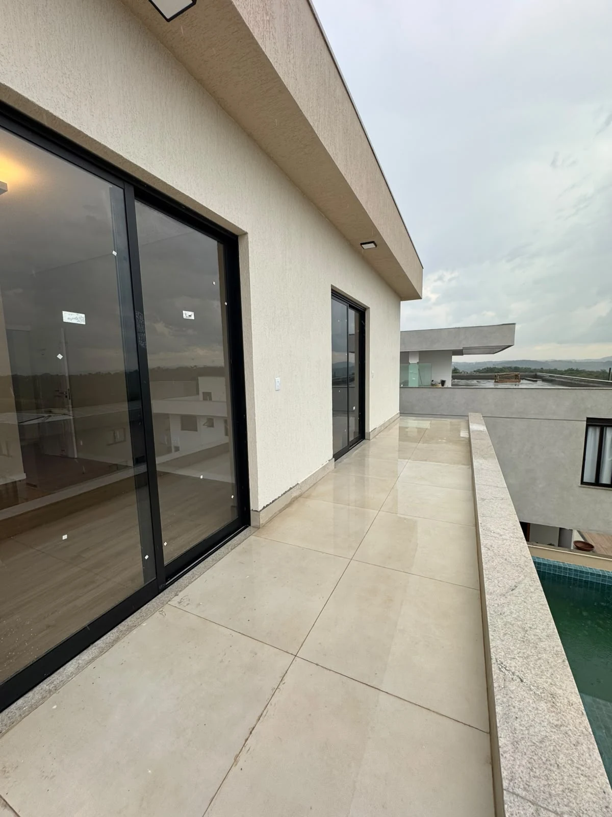 Casa Arezzo — Varanda do pavimento superior em Gran Park Toscana · Vespasiano